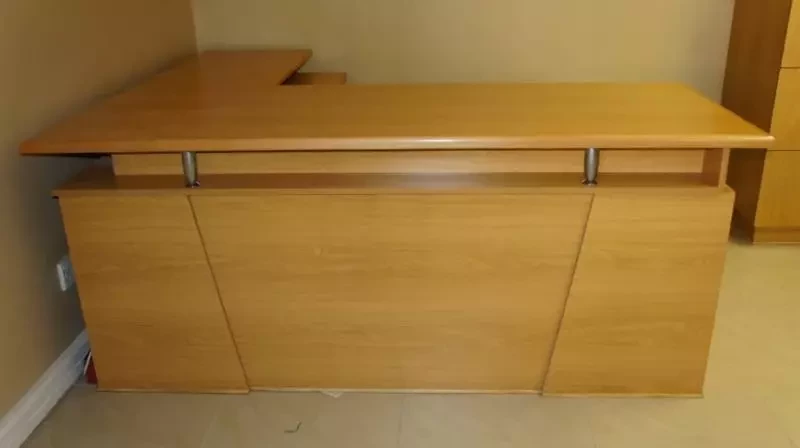 Modern Office desk